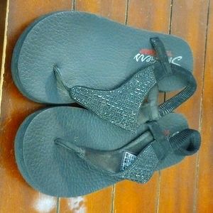 Get your flip flops size 8